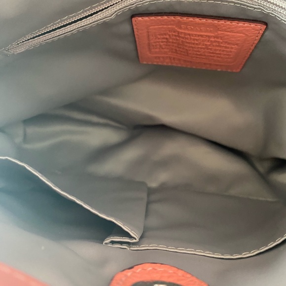 Coach - Picture 4 of 4